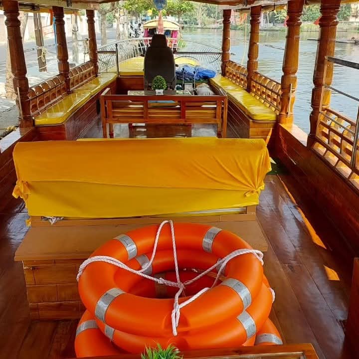 Budget-Friendly Shikkara Cruise - Shikkara Boat Tour in Alappuzha Backwaters